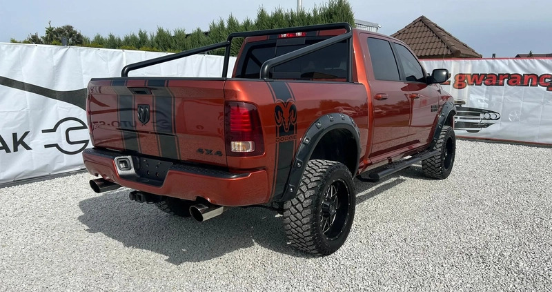 Dodge RAM cena 108900 przebieg: 298000, rok produkcji 2013 z Grójec małe 352